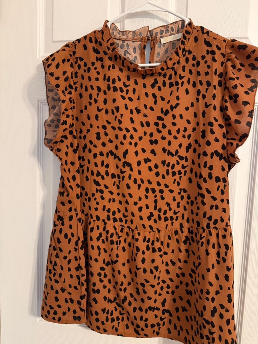 Woman’s cheetah print  Flutter-Sleeve Animal Print shirt - Brown & Black